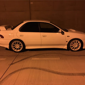 インプレッサ WRX GC8