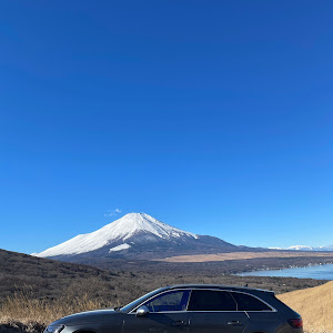 RS4 アバント B9