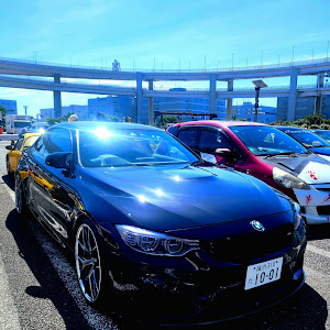 M4 クーペ F82