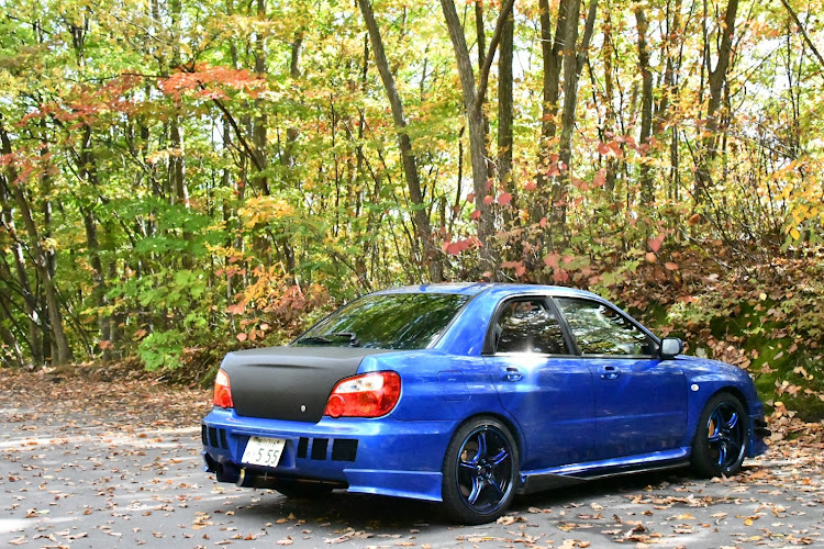 インプレッサ WRX STIの北海道・秋の気配・旭岳は白くなってます・ストップランプ、トランクトーションバー売ってくださいに関するカスタム事例の投稿画像2枚目