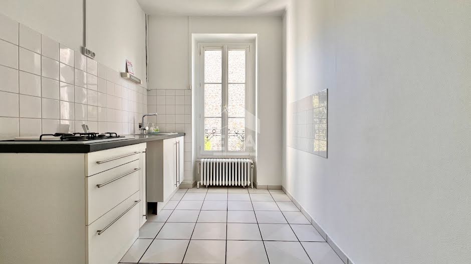 Vente appartement 3 pièces 47.26 m² à Corbeil-Essonnes (91100), 136 800 €