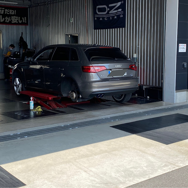 A3 スポーツバックの#タイヤ交換に関するカスタム事例の投稿画像3枚目