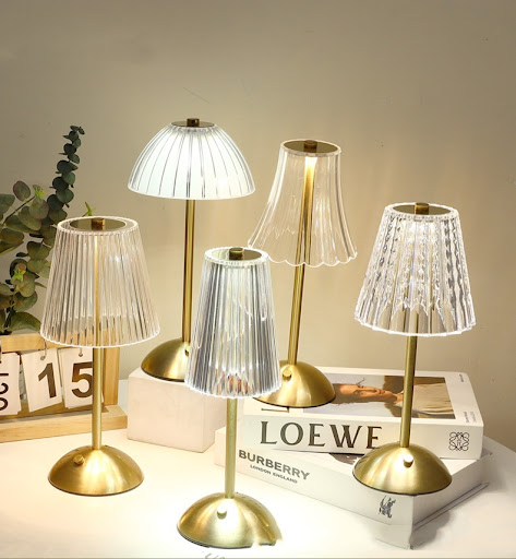 Title 1, Jednostavna Retro USB punjiva LED stona lampa. ...