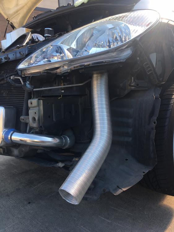 エスティマのDIY・エアインテークダクトに関するカスタム事例の投稿画像4枚目
