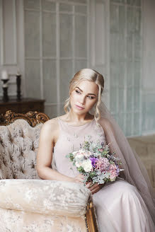 Fotógrafo de casamento Daria Ganihina (ganihinadaria). Foto de 23 de janeiro 2017