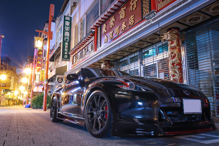 フェアレディZの南京町・夜の車真撮影・一眼レフ・不正改造車排除強化月間・ウォールアートに関するカスタム事例の投稿画像2枚目