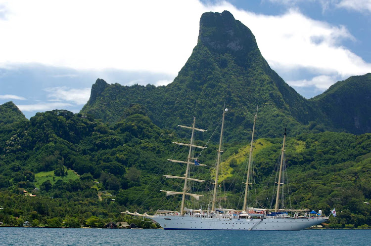 The Star Flyer in Moorea, Tahiti.