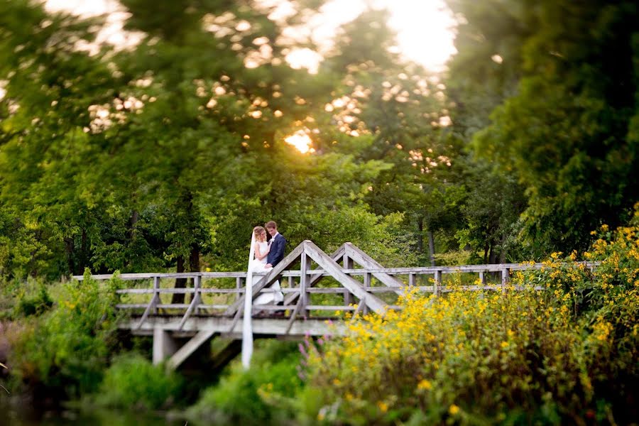 Wedding photographer Mike Burley (mikeburley). Photo of 30 December 2019