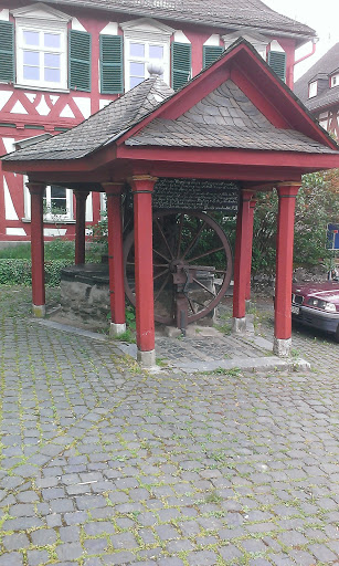 Historischer Brunnen 