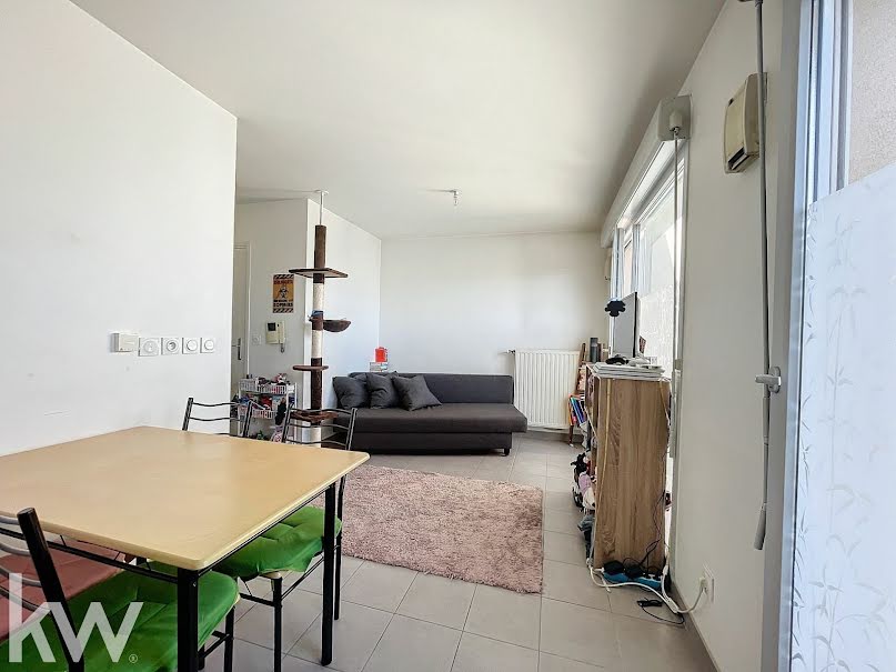 Vente appartement 1 pièce 21 m² à Bron (69500), 99 000 €