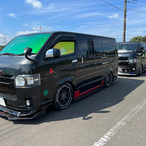 ハイエースバン TRH200V