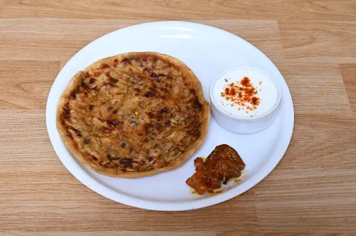 Pyaaj Paratha (2 Pcs) + Dahi + Achar