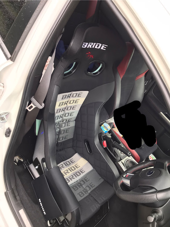 WRX STIのWRX STI・BRIDE フルバケ・柿本改マフラー・ENDLESS・ブレーキパッド交換に関するカスタム事例の投稿画像1枚目