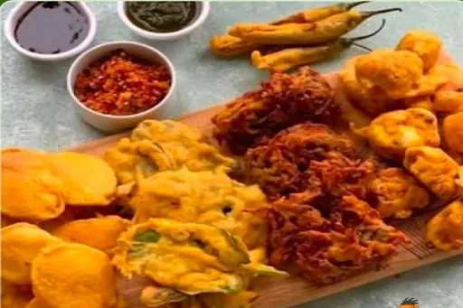 Mix Pakoda Platter 15 Pc