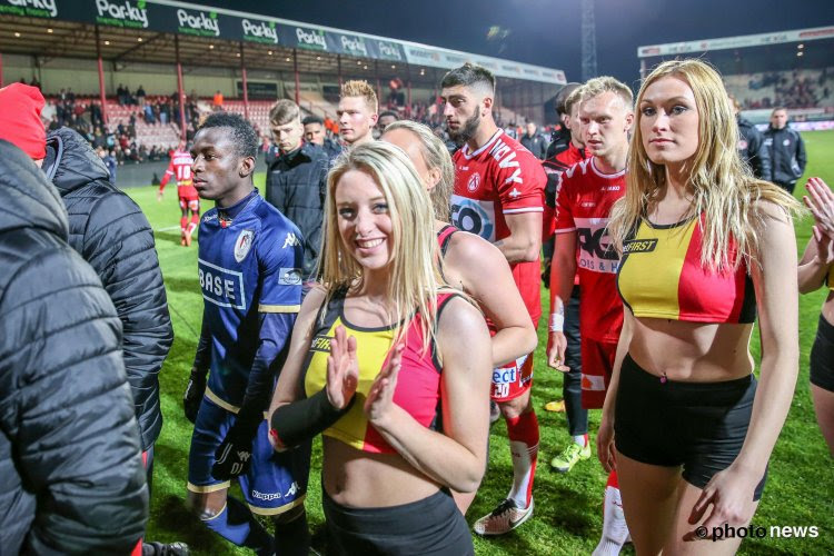 Deze schaars geklede dames stalen (op een belachelijke manier) de show tijdens Kortrijk-Standard