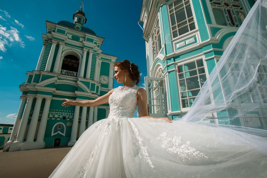 Wedding photographer Irina Semenova (lampamira). Photo of 11 August 2017