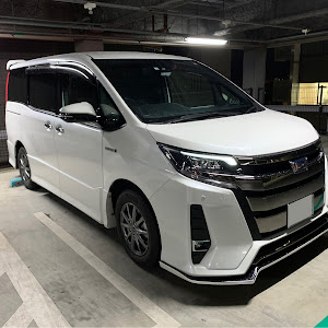 ノア ZWR80W