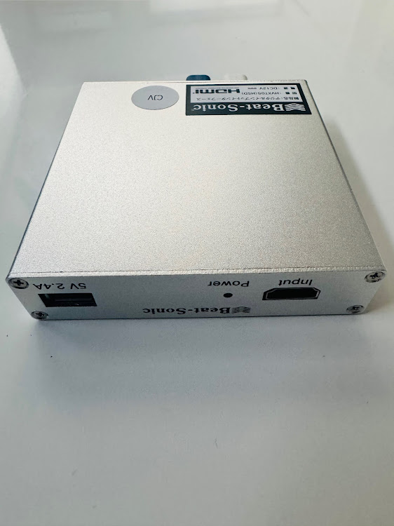 クラウンセダンの220クラウン・HDMI・Fire TV Stickに関するカスタム事例の投稿画像4枚目