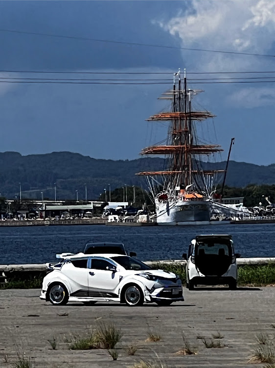 C-HRのTHSE C-HR CLUB・オフ会・海王丸パークＣ－ＨＲオフ会に関するカスタム事例の投稿画像1枚目