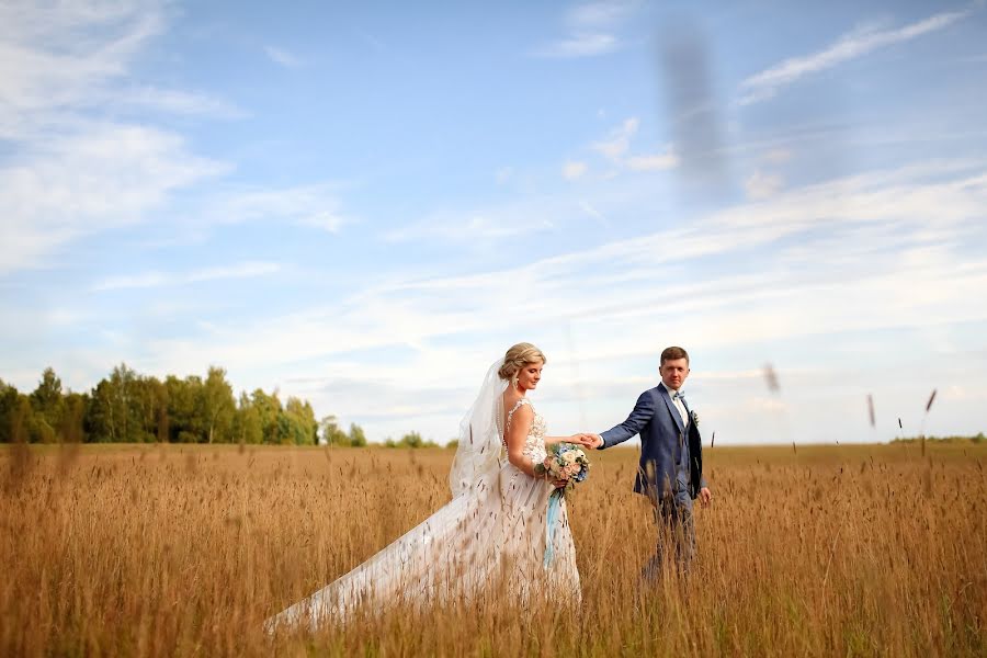 Fotógrafo de casamento Galya Firsova (galafirsova). Foto de 26 de agosto 2019