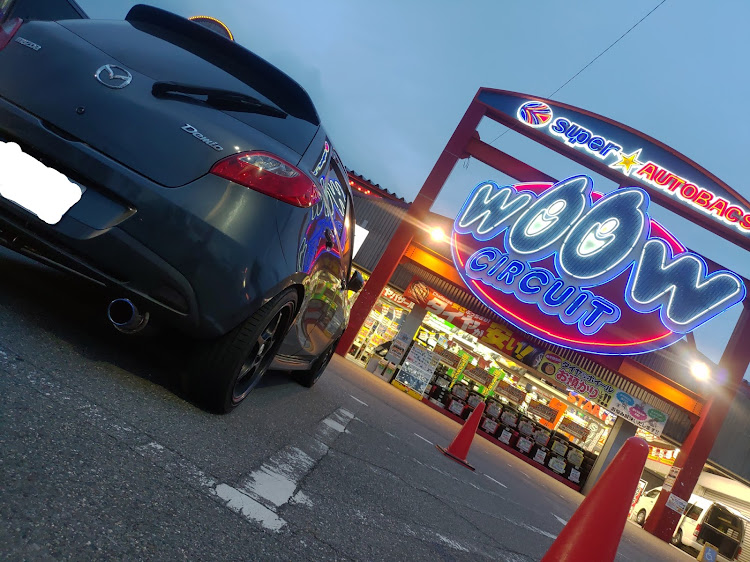 デミオのオイルキャッチタンク・T-REV・差し色・本音と建前・スーパーオートバックスに関するカスタム事例の投稿画像1枚目