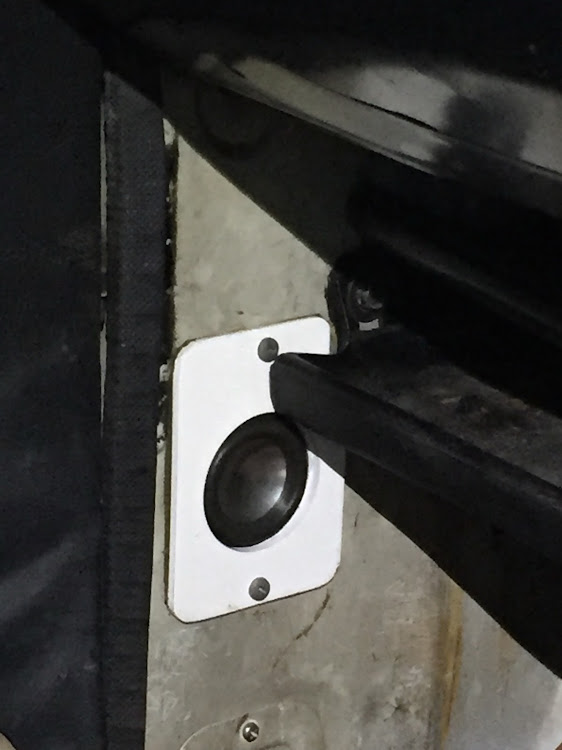 ハイラックス ピックアップのオーディオに関するカスタム事例の投稿画像3枚目