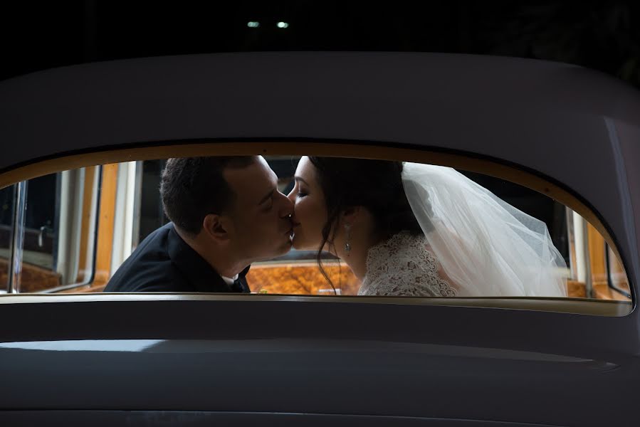 Wedding photographer Carlos Osorio (osorio). Photo of 15 December 2014