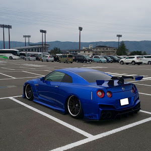 NISSAN GT-R