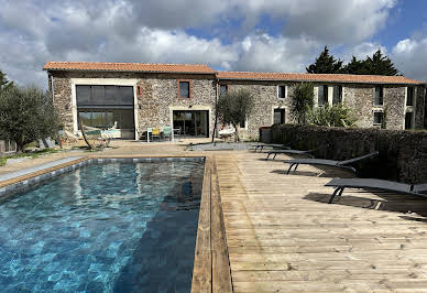 Maison avec piscine et terrasse 13