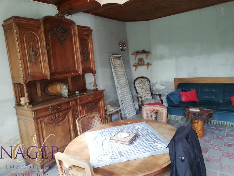 Vente maison 3 pièces 80 m² à Lachaux (63290), 56 000 €