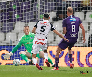 🎥 Holzhauser eens te meer de grote man bij Beerschot: "Ik had ook goede traptechniek, he"