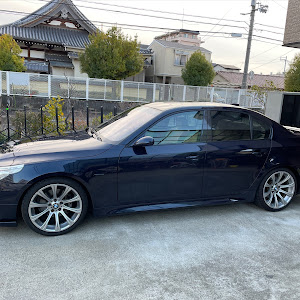 5シリーズ セダン 525i