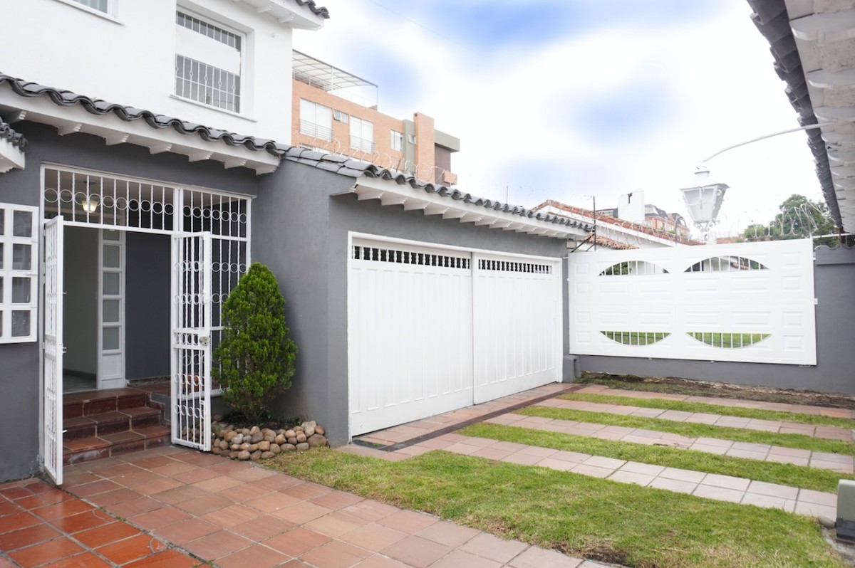 Casa En Venta - El Contador, Bogota