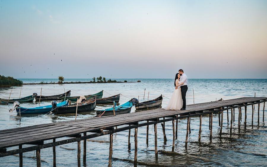 Fotografo di matrimoni Răzvan Baluș (razvanbalus). Foto del 7 ottobre 2022