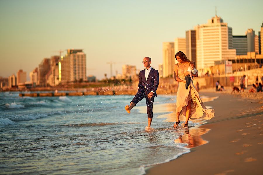 Wedding photographer Evgeniy Oparin (oparin). Photo of 18 October 2017