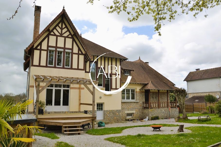 Vente villa 7 pièces 170 m² à Bagnoles de l'Orne Normandie (61140), 475 000 €