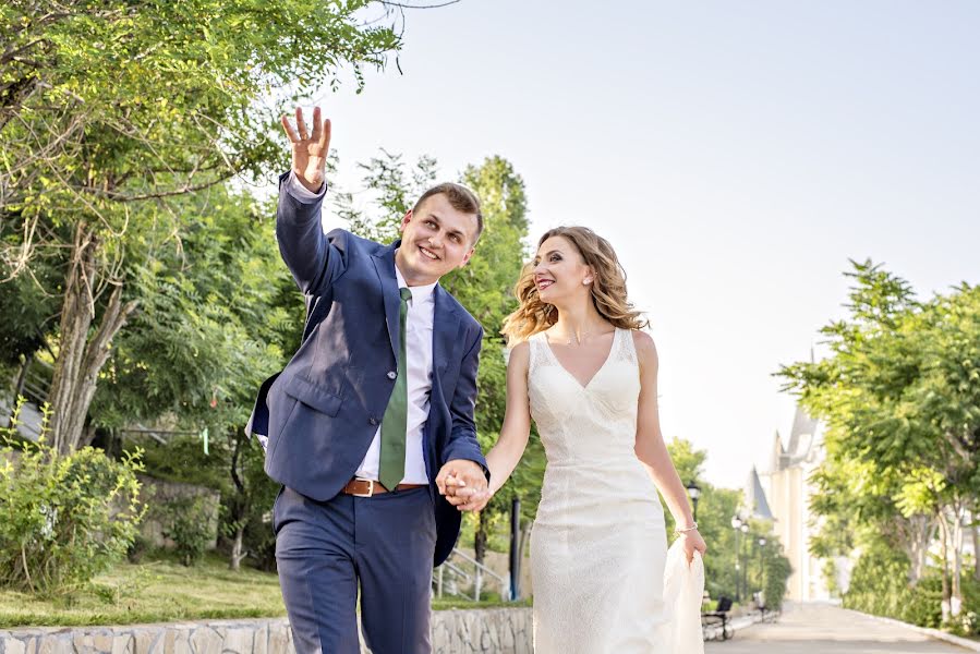 Fotógrafo de casamento Yulya Pavalyuk (farmuty). Foto de 6 de agosto 2016