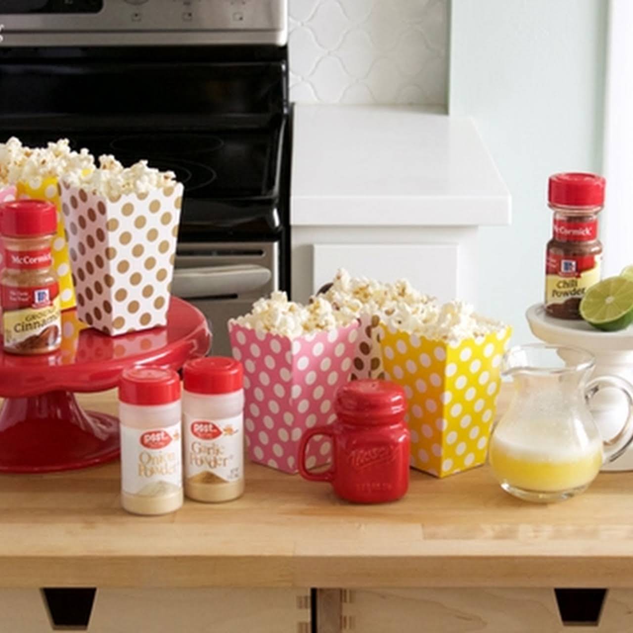 2 Ways To Make Amazing Homemade Popcorn In Your Microwave