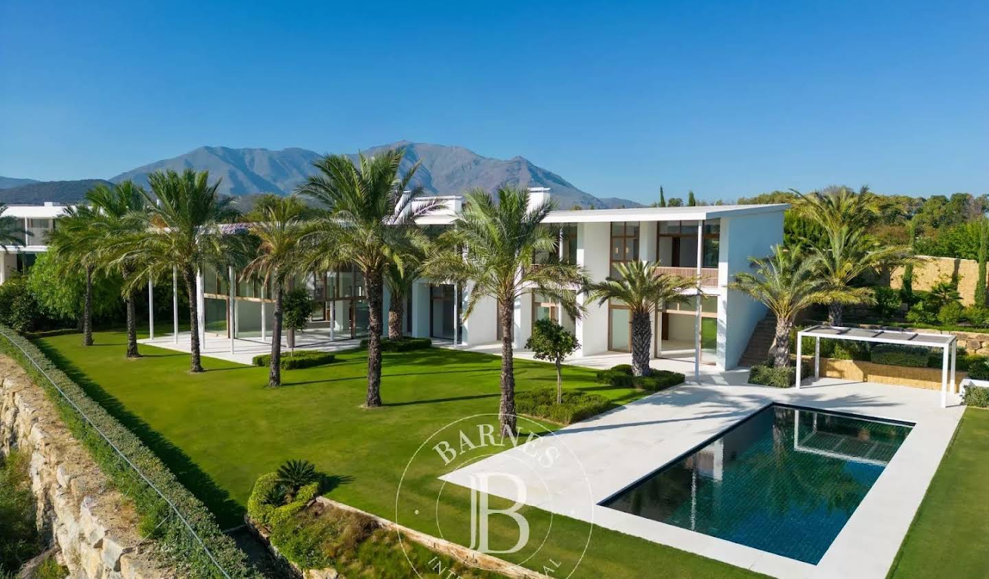 Villa with pool and terrace Estepona