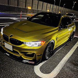 M4 クーペ F82