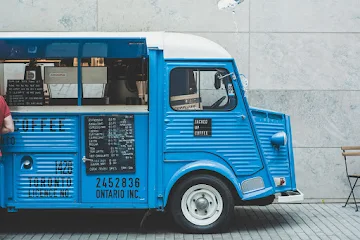 start-food-truck-business-india-Eat_And_Run