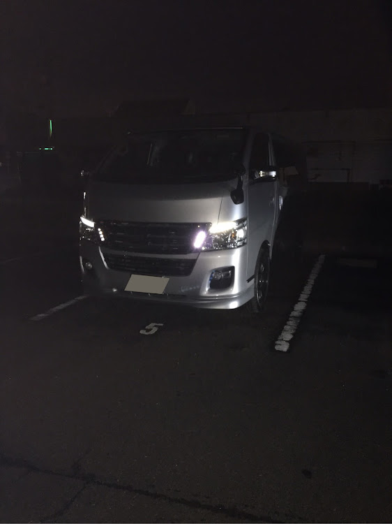 NV350キャラバンのやっぱり単身赴任はつらいねに関するカスタム事例の投稿画像2枚目