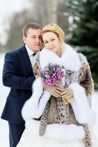 Fotógrafo de casamento Anna Belova (annabelova). Foto de 2 de março 2017