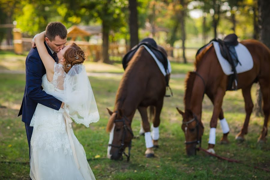 結婚式の写真家Sergey Lesnikov (lesnik)。2016 1月29日の写真