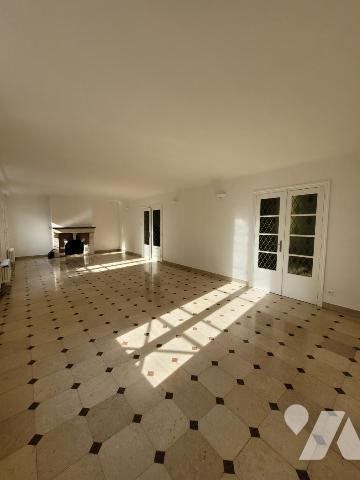 Location  appartement 4 pièces 140 m² à Amiens (80000), 1 400 €