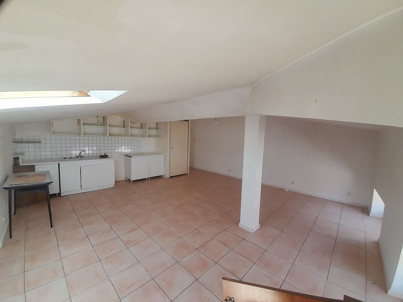 Vente appartement 4 pièces 92 m² à Die (26150), 140 000 €