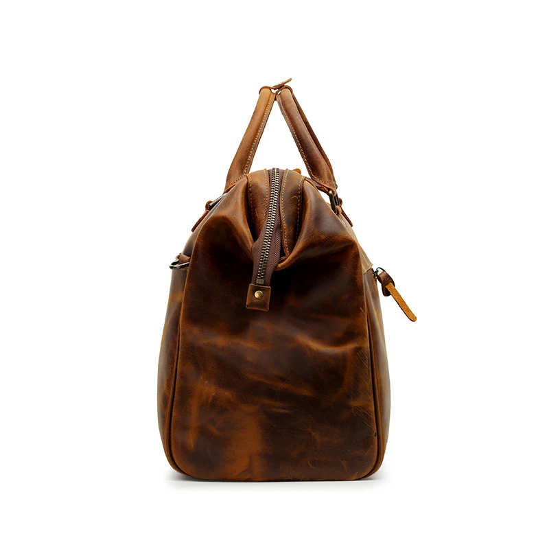 Men's Large Capacity Genuine Leather Travel Bag Top Layer Cowhide for weekend getaways and extended trips, offering ampl