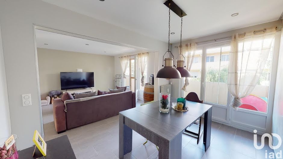 Vente appartement 4 pièces 74 m² à Saint-Fargeau-Ponthierry (77310), 170 000 €