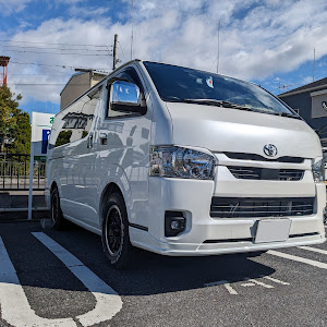 ハイエースバン TRH200V