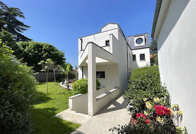 Maison avec jardin et terrasse 2